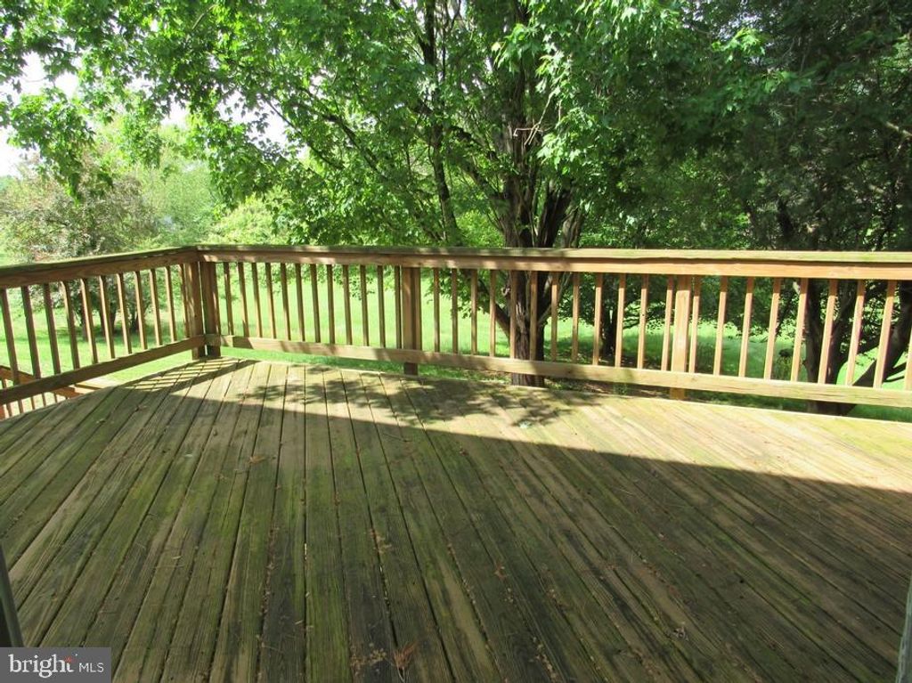 Image 4 of property listing at 3107 MOORES RD, Baldwin, MD 21013