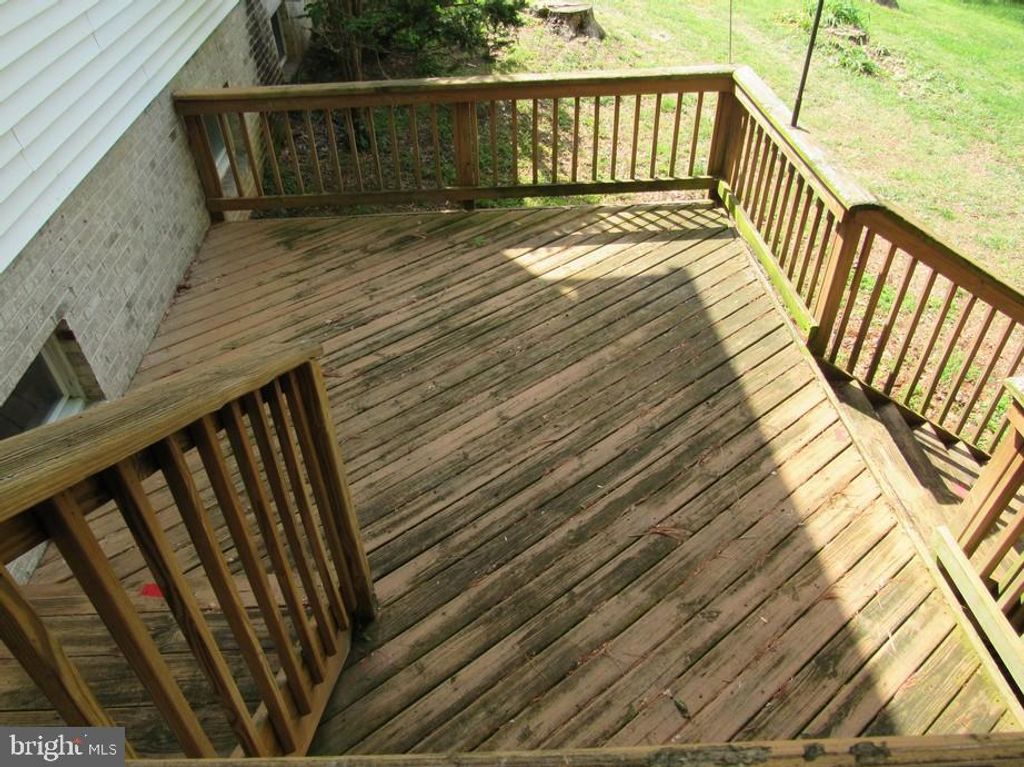 Image 5 of property listing at 3107 MOORES RD, Baldwin, MD 21013