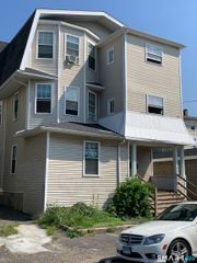 231 Spring Street 3rd Floor, Bridgeport, CT 06608