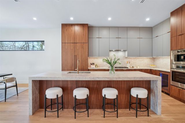 8650 San Fernando Way, Dallas, TX 75218