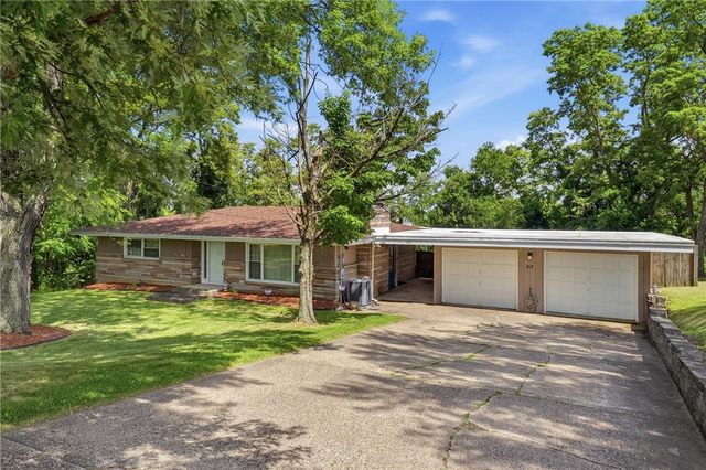 1311 Wickerham Dr, Carroll Twp, PA 15063