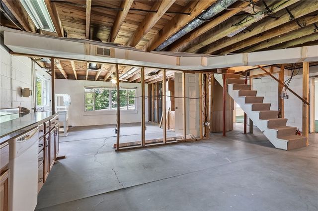 1311 Wickerham Dr, Carroll Twp, PA 15063