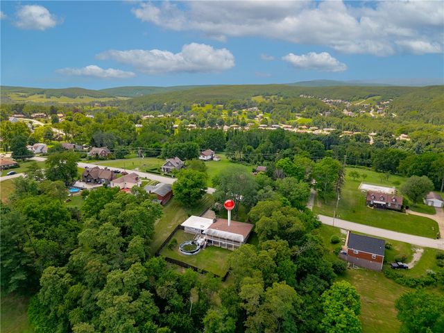 1311 Wickerham Dr, Carroll Twp, PA 15063