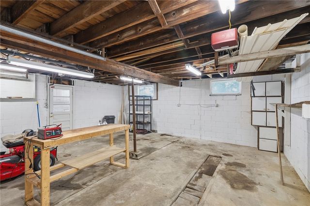 1311 Wickerham Dr, Carroll Twp, PA 15063