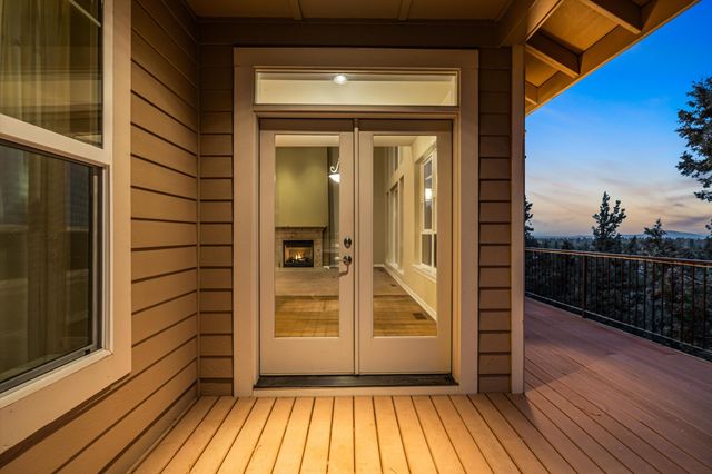 3269 NW Fairway Heights Drive, Bend, OR 97703