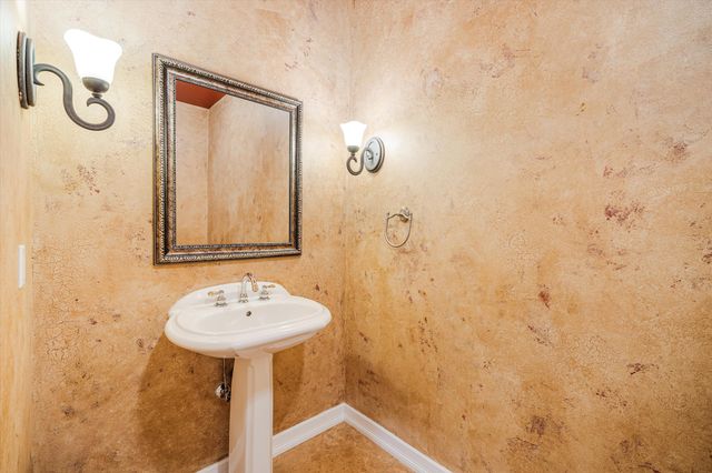 3269 NW Fairway Heights Drive, Bend, OR 97703