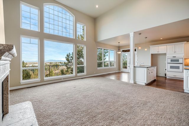 3269 NW Fairway Heights Drive, Bend, OR 97703