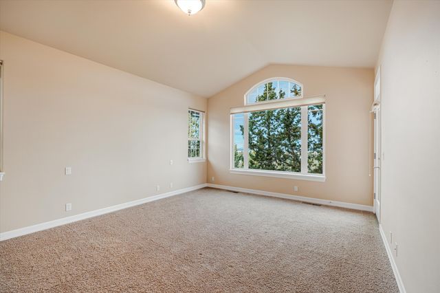 3269 NW Fairway Heights Drive, Bend, OR 97703