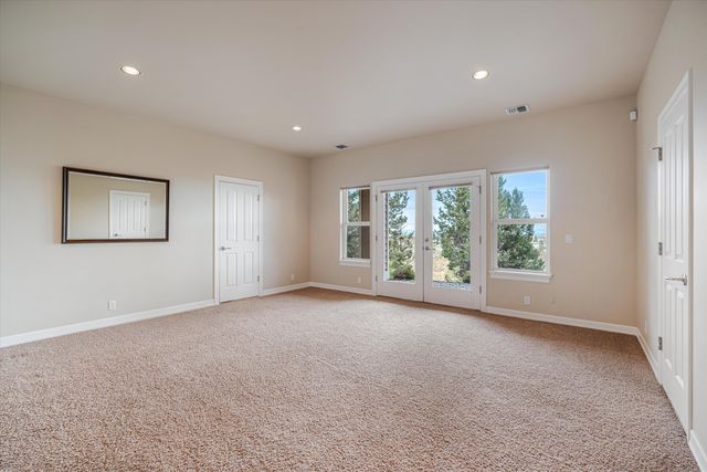 3269 NW Fairway Heights Drive, Bend, OR 97703