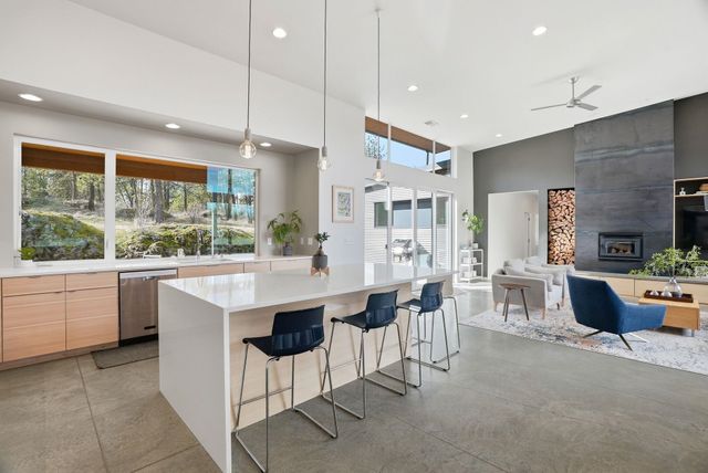 5510 S Russell Ln, Spokane, WA 99224