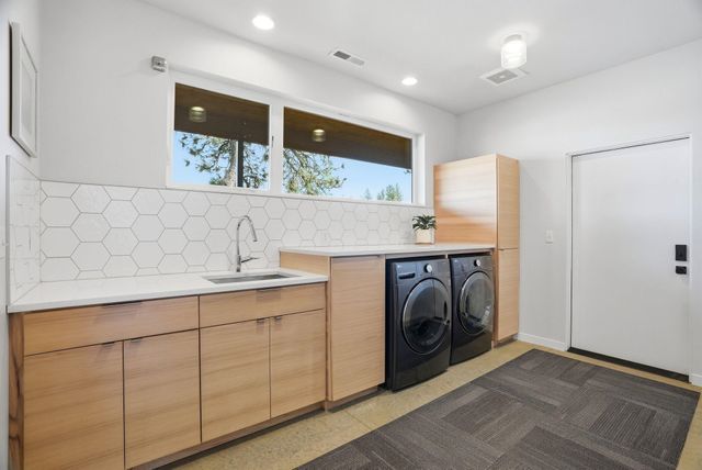 5510 S Russell Ln, Spokane, WA 99224