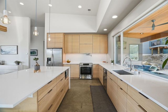 5510 S Russell Ln, Spokane, WA 99224