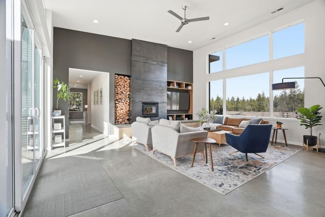 5510 S Russell Ln, Spokane, WA 99224