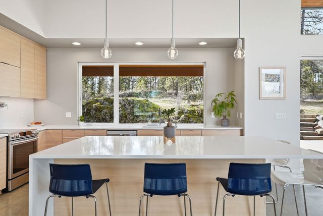 5510 S Russell Ln, Spokane, WA 99224