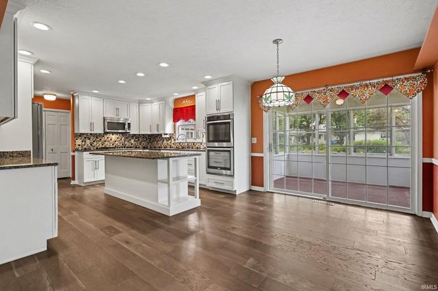 15518 Spring Meadow Lane, Granger, IN 46530