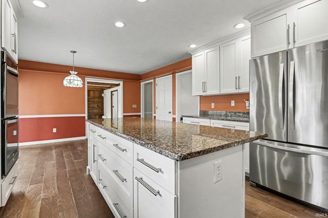 15518 Spring Meadow Lane, Granger, IN 46530