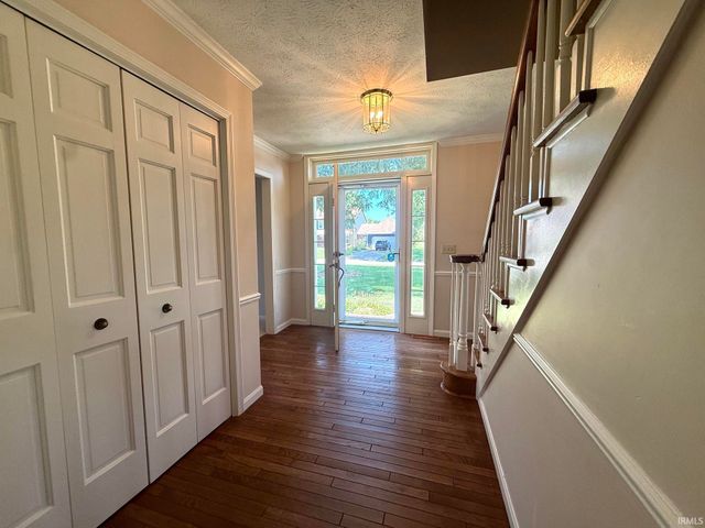 15518 Spring Meadow Lane, Granger, IN 46530