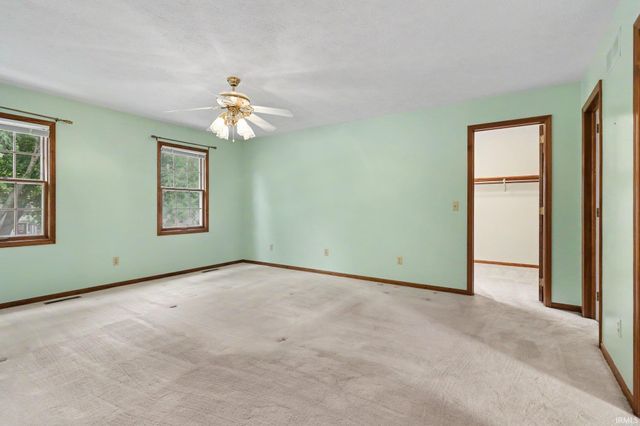 15518 Spring Meadow Lane, Granger, IN 46530
