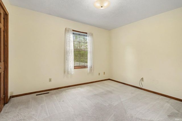 15518 Spring Meadow Lane, Granger, IN 46530