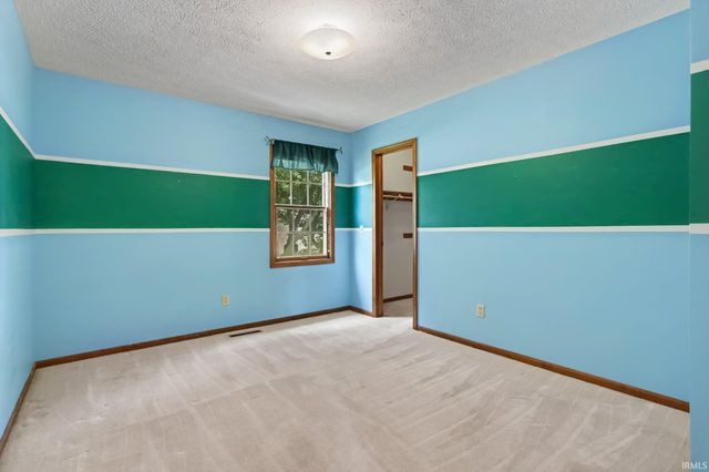 15518 Spring Meadow Lane, Granger, IN 46530