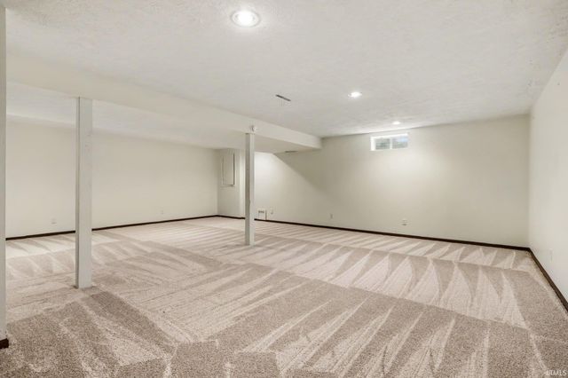 15518 Spring Meadow Lane, Granger, IN 46530