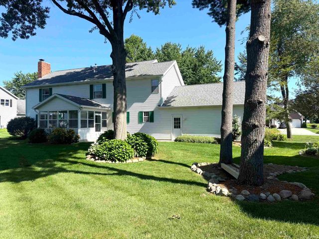 15518 Spring Meadow Lane, Granger, IN 46530