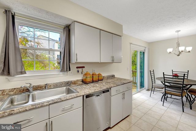 3621 BUCKEYE CT, Fairfax, VA 22033