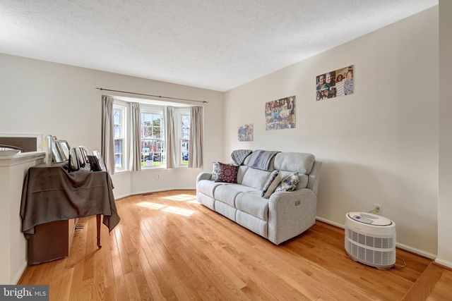 3621 BUCKEYE CT, Fairfax, VA 22033