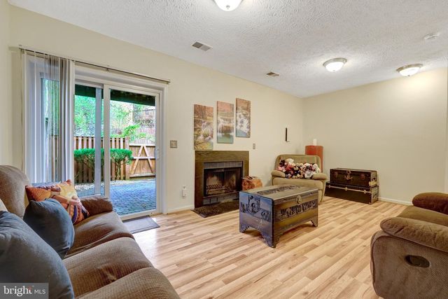 3621 BUCKEYE CT, Fairfax, VA 22033