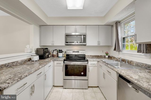 3621 BUCKEYE CT, Fairfax, VA 22033