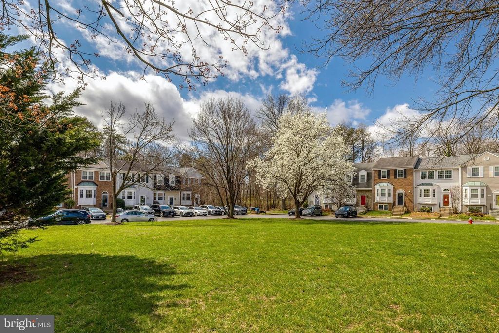 3621 BUCKEYE CT, Fairfax, VA 22033