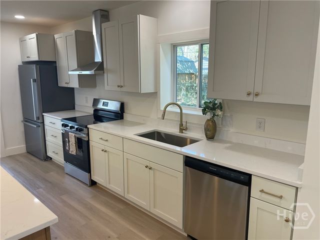 1510 E 49th Street, Savannah, GA 31404