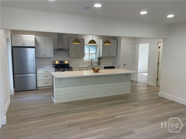 1510 E 49th Street, Savannah, GA 31404