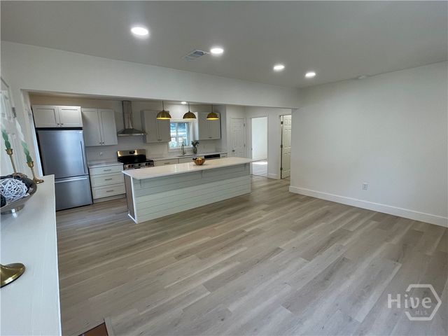 1510 E 49th Street, Savannah, GA 31404