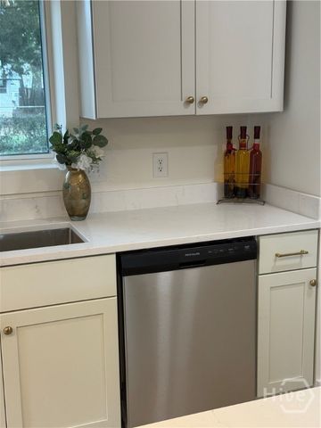 1510 E 49th Street, Savannah, GA 31404