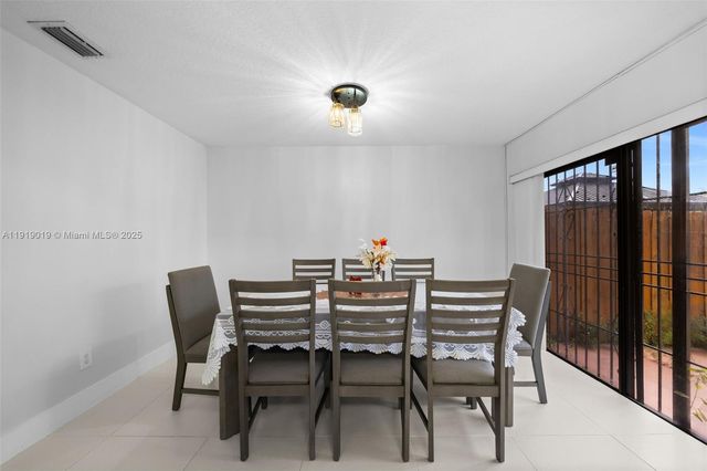 10936 NW 7th St 1003, Miami, FL 33172