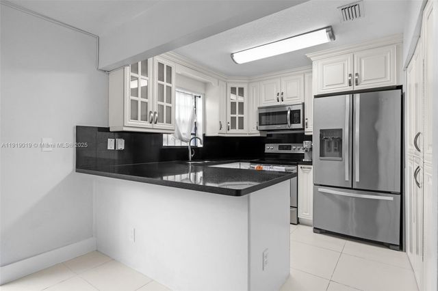 10936 NW 7th St 1003, Miami, FL 33172