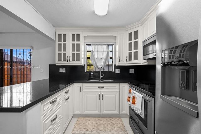 10936 NW 7th St 1003, Miami, FL 33172