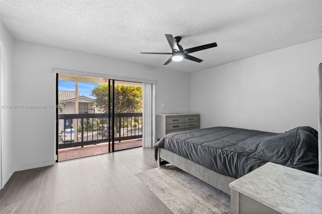 10936 NW 7th St 1003, Miami, FL 33172