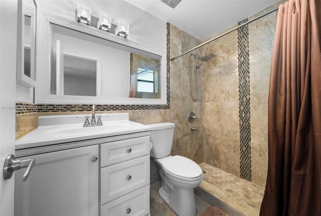 10936 NW 7th St 1003, Miami, FL 33172