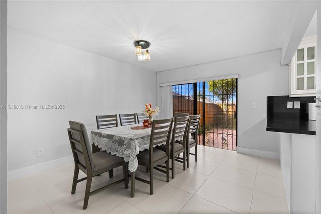 10936 NW 7th St 1003, Miami, FL 33172