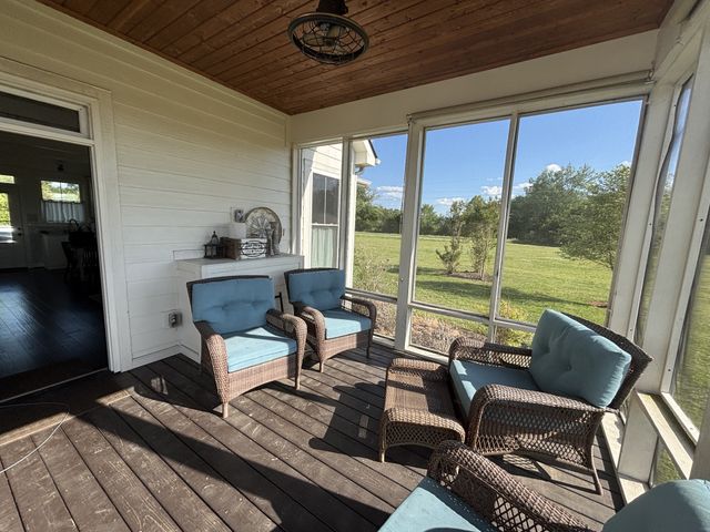 1687 Georgia Crossing Rd, Winchester, TN 37398