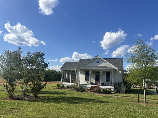 1687 Georgia Crossing Rd, Winchester, TN 37398