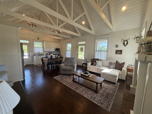 1687 Georgia Crossing Rd, Winchester, TN 37398