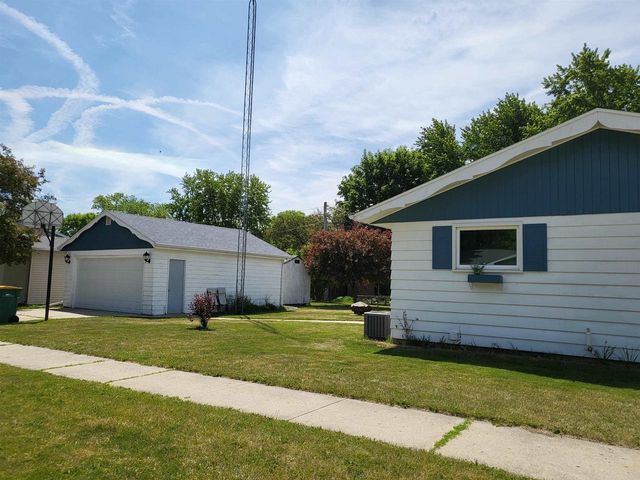 190 PRAIRIE COURT, Fond Du Lac, WI 54935