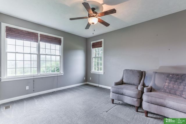 15704 Hartman Avenue, Omaha, NE 68116