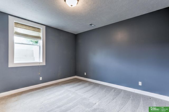 15704 Hartman Avenue, Omaha, NE 68116