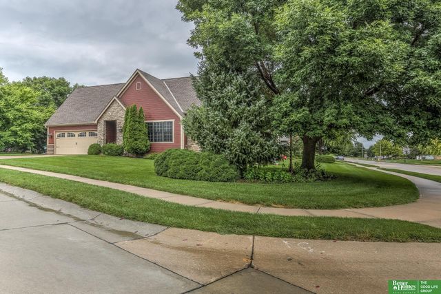 15704 Hartman Avenue, Omaha, NE 68116