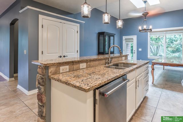 15704 Hartman Avenue, Omaha, NE 68116