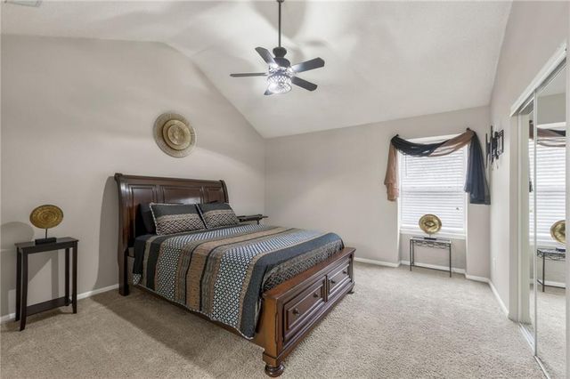 6125 NE Moonstone Court, Lee's Summit, MO 64064